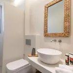 בית נופש Salt N Sky Naxos *